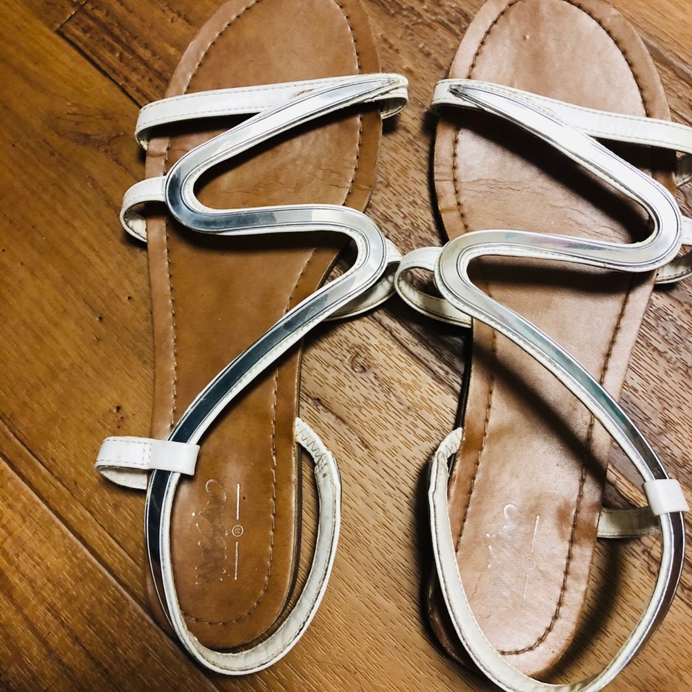 White and Silver Zig-Zag strap Sandal